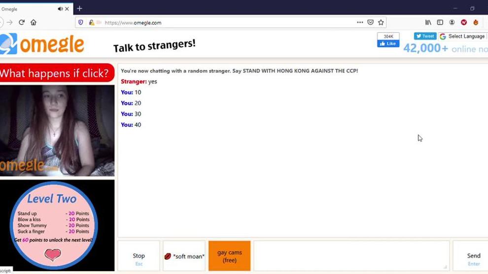 1782810066140-cute-girl-flashes-on-omegle.jpg